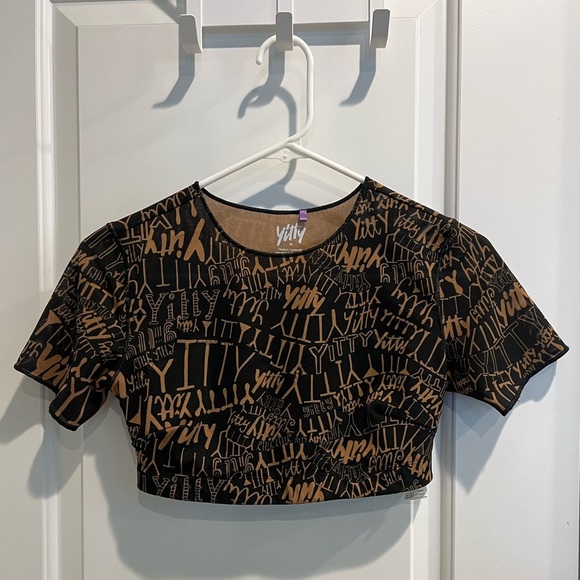 YITTY Black and Tan Graphic Crop Top M - Picture 2 of 7